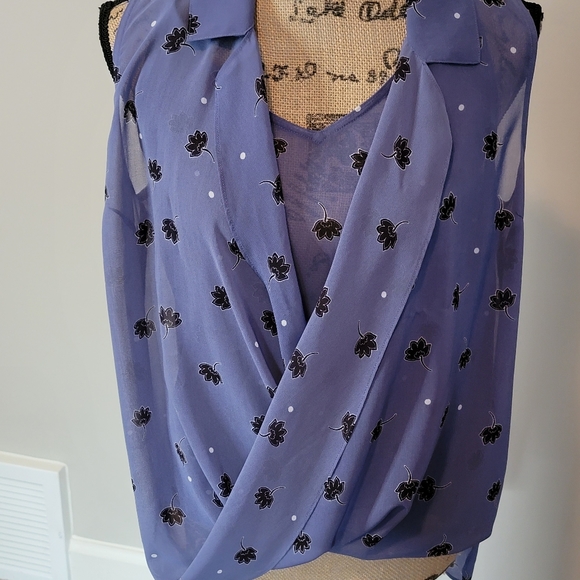 Cabi purple black two piece crossover top with shell - Picture 1 of 3